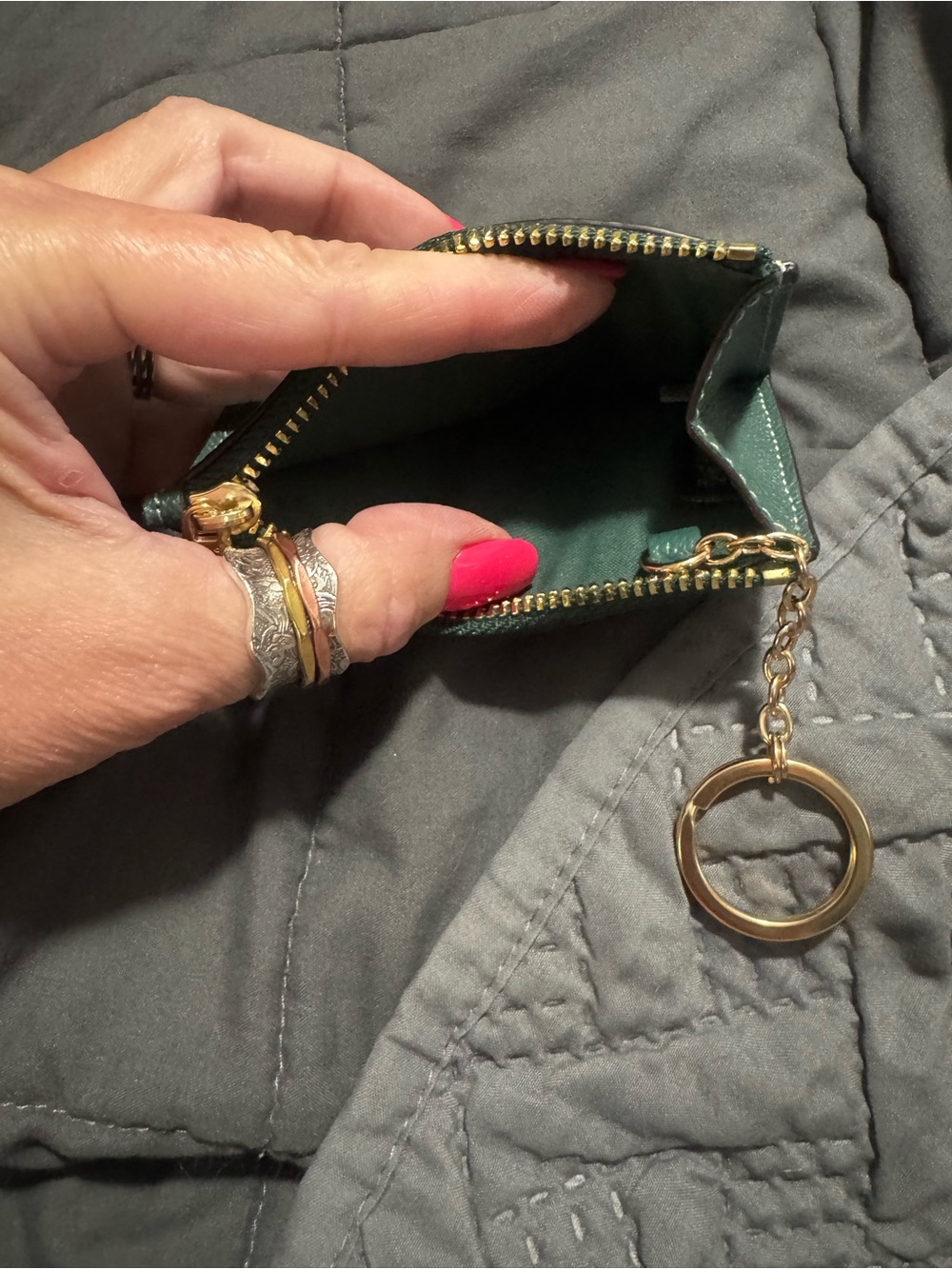 Coach Green Pebbled Leather Zip ID Card Case with Gold Hardware - Picture 3 of 3